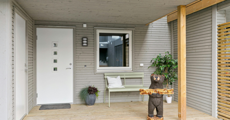 Steel vs Fiberglass Door: Choosing the Right Entry for Your Home